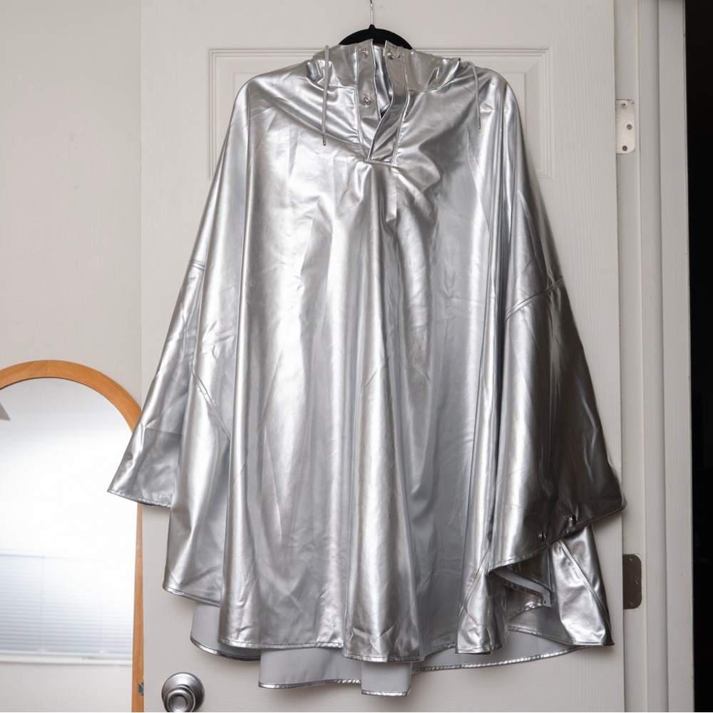 Rain’s silver metallic Cape Coat M - Picture 4 of 6